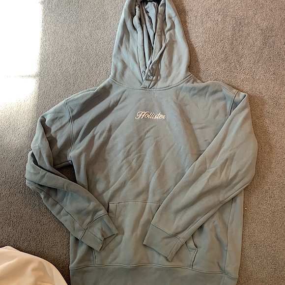 Hollister Sweaters - Ex’s hoodie-please buy it so I don’t get reminded of him:) size large